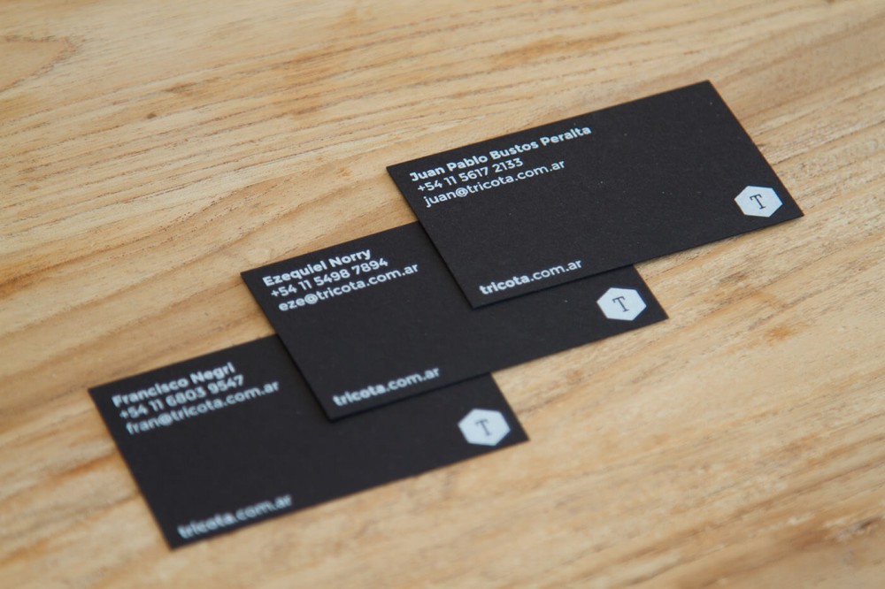 De ce am nevoie de o carte de vizită cu design profesional? | Rocket Soft